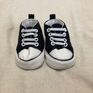 NWOT Yankee Baby Sneakers